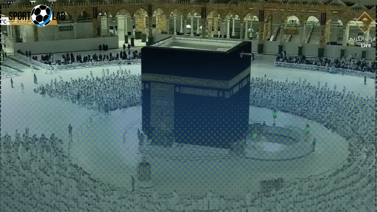 تردد قناة مكة مباشر على نايل وعرب سات 2025 لمتابعة الحرم المكي الآن